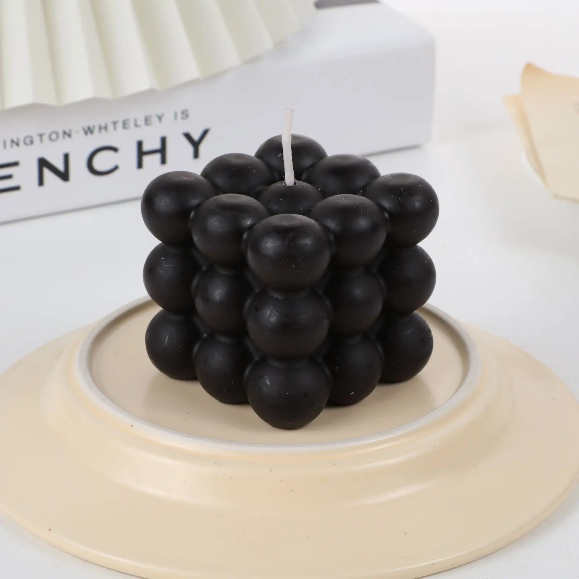 bougie parfumée big cube pour décoration moderne et aromathérapie - Image 37
