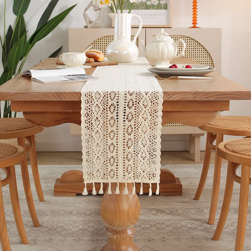 Chemin de table beige dentelle crochet vintage pompons - Image 7