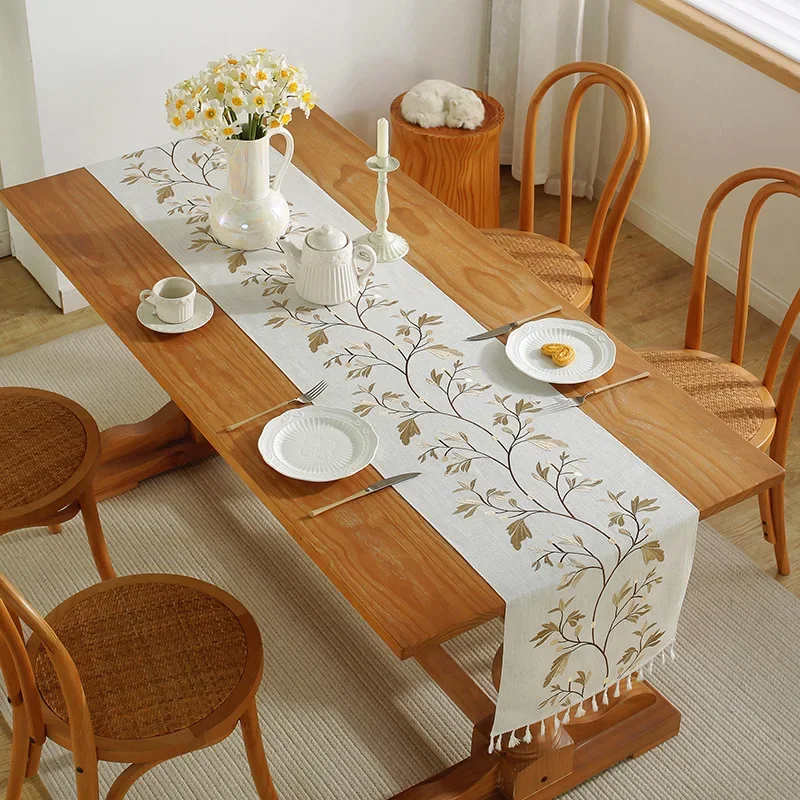 Chemin de table coton lin brodé fleuri pompons - Image 3