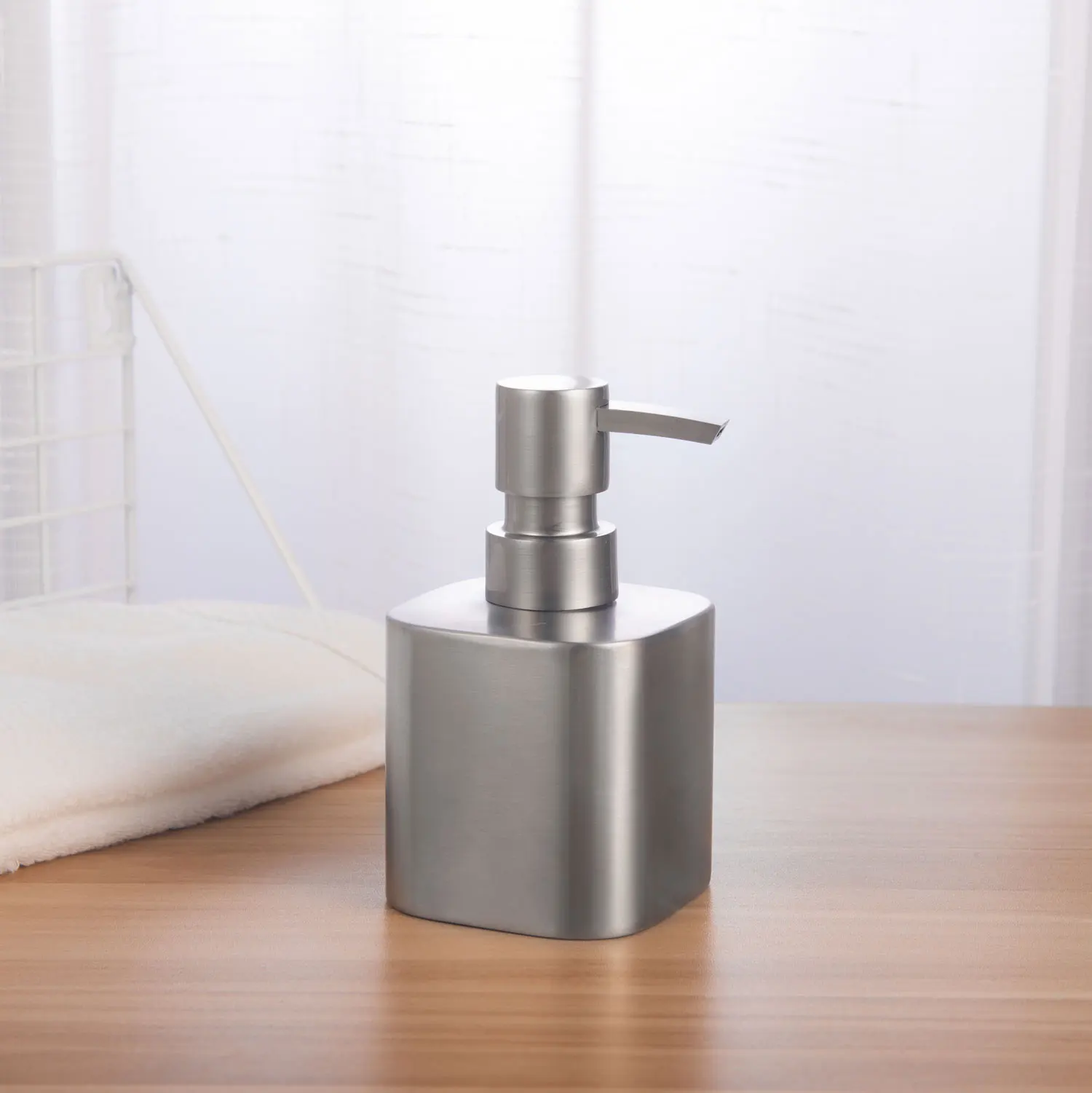 distributeur de savon en acier inoxydable pour salle de bain et accessoires - Image 9