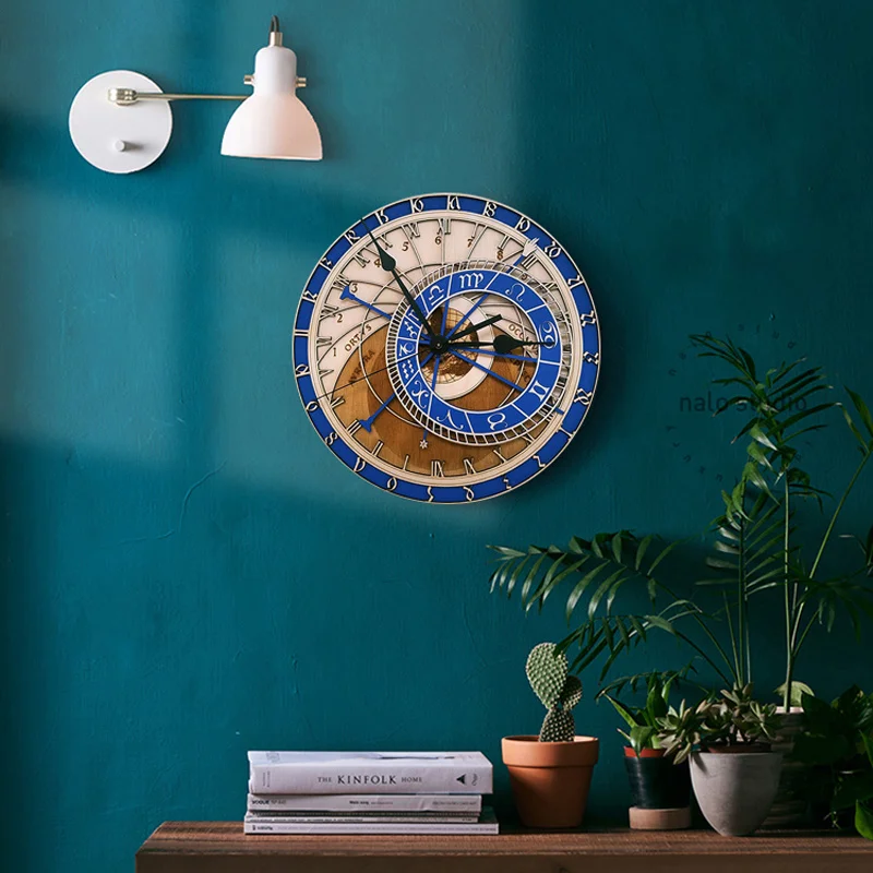 horloge en bois avec signes du zodiaque et constellations art déco - Image 3