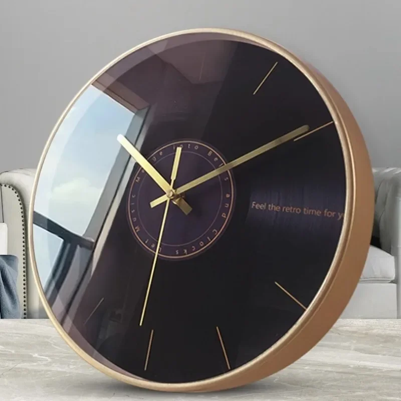horloge murale moderne en métal esthétique et silencieuse - Image 2