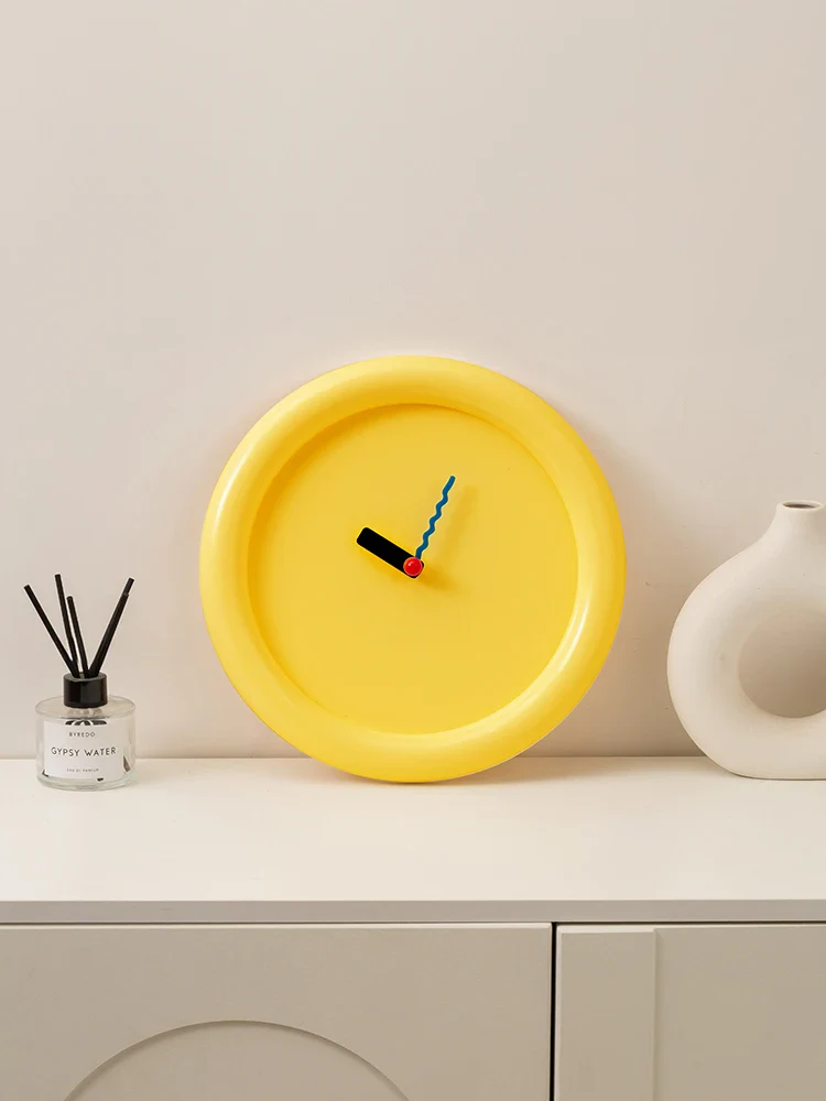 horloge murale style memphis pour décoration intérieure - Image 3