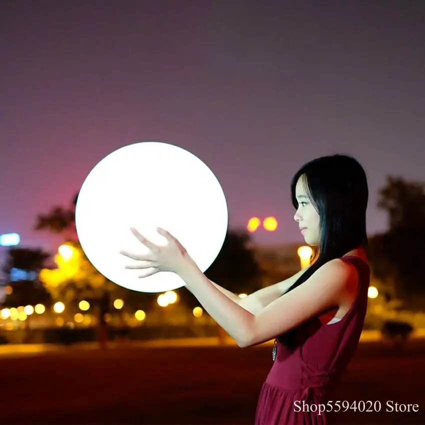 lampadaire LED moderne à boules pour décoration intérieure et extérieure - Image 2