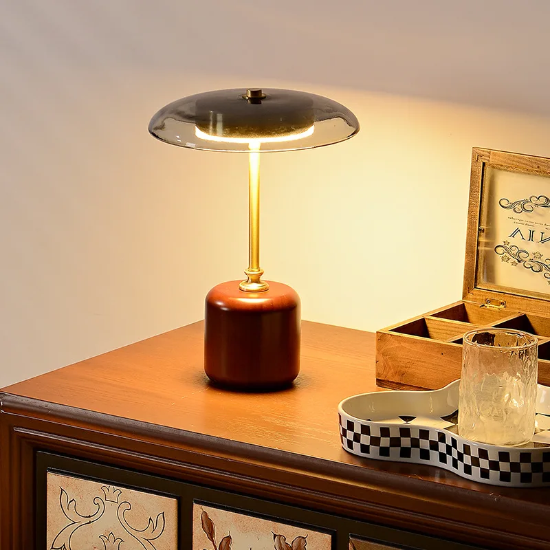 lampe à poser rétro en verre bois et cuivre design artistique - Image 3