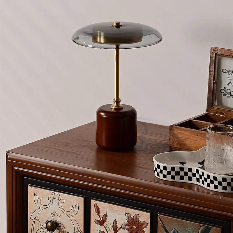 lampe à poser rétro en verre bois et cuivre design artistique - Image 5