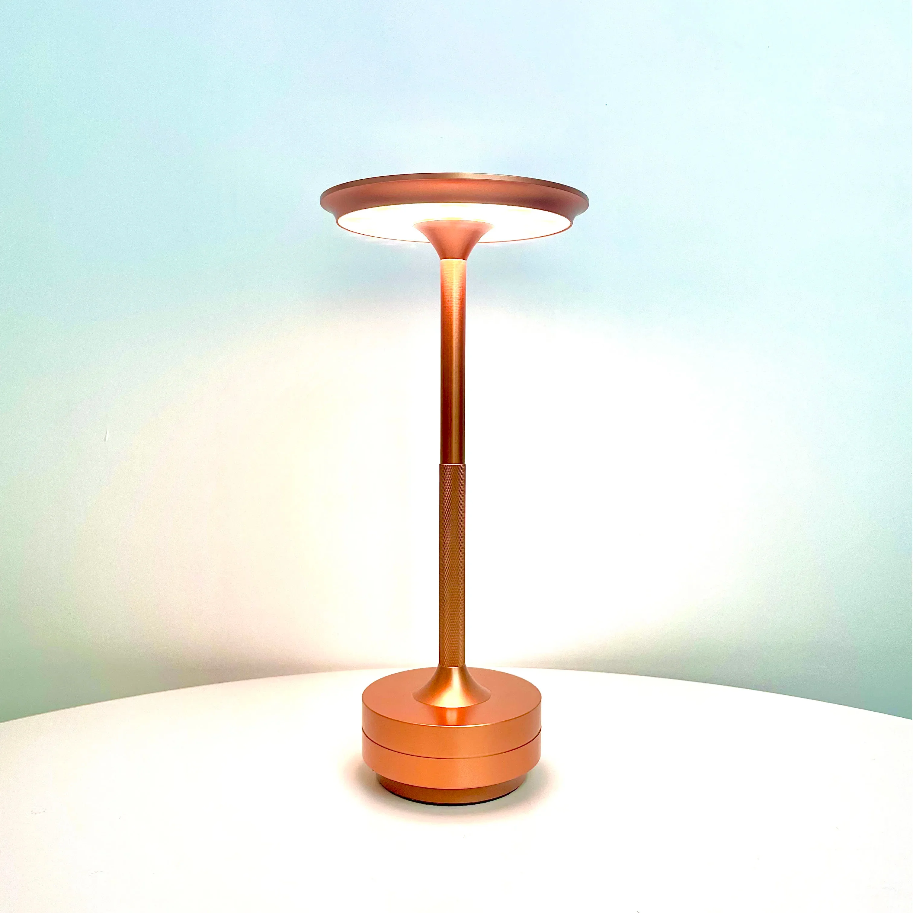 Lampe de bureau à chargement Simple - Image 10