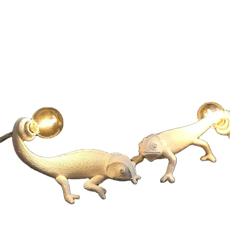 lampe de bureau lézard caméléon moderne et ludique en résine - Image 6