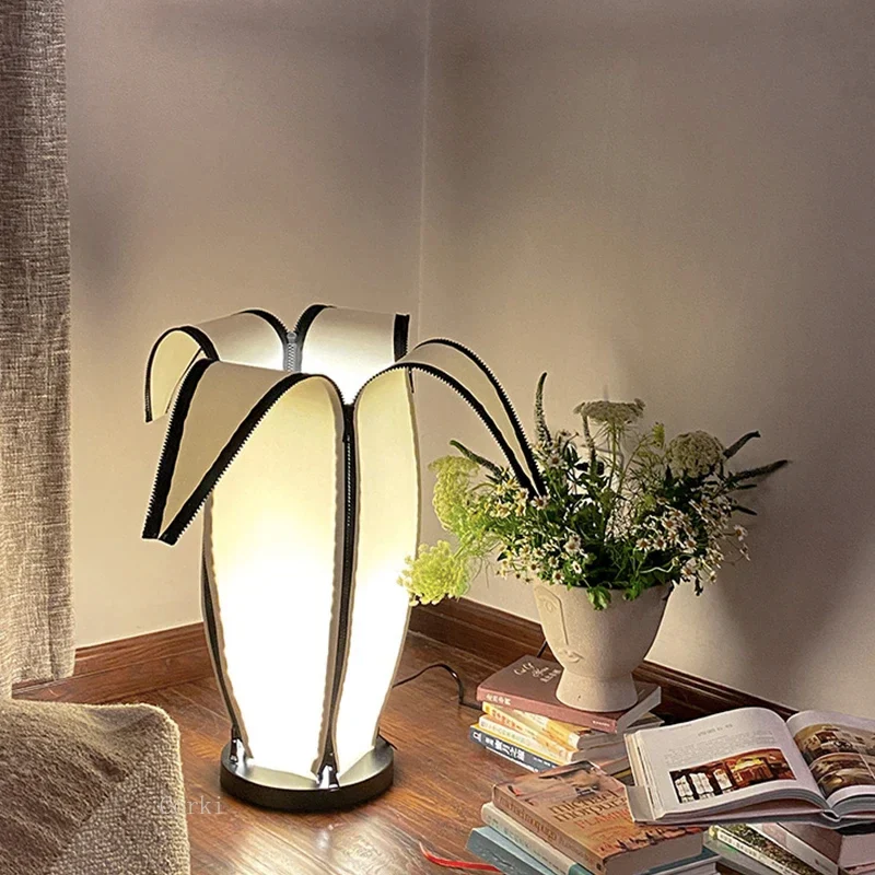 lampe de bureau tulipe style Bauhaus design ambiance élégante - Image 3