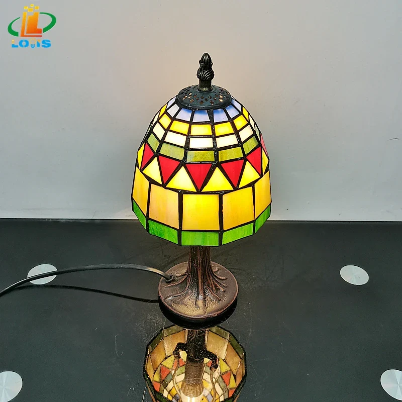 lampe de chevet en verre teinté style tiffany pour décoration élégante - Image 2
