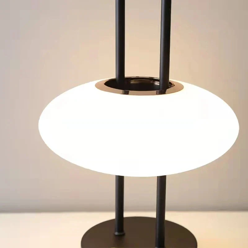 Lampe Led Portable avec cadre métallique Rechargeable - Image 4