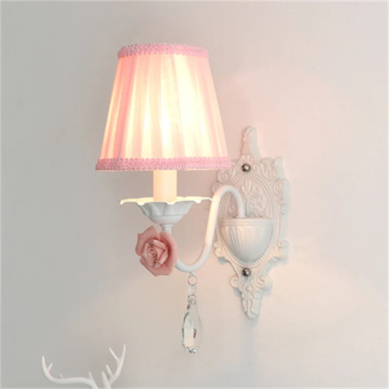 lustre en fer forgé avec décor de roses romantiques fleurs pastorales - Image 3