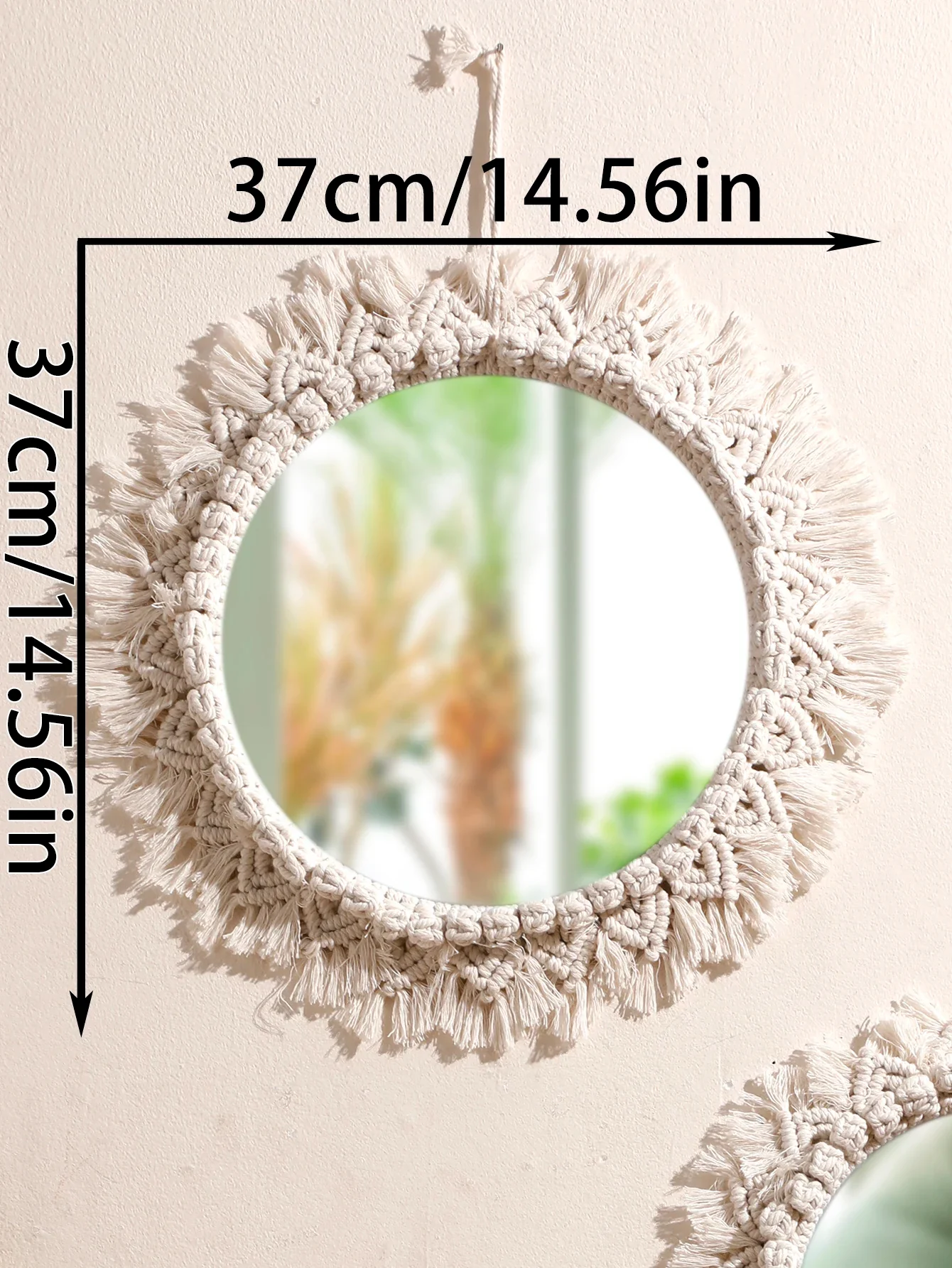 miroir suspendu en macramé décoratif avec pompons tissés - Image 6