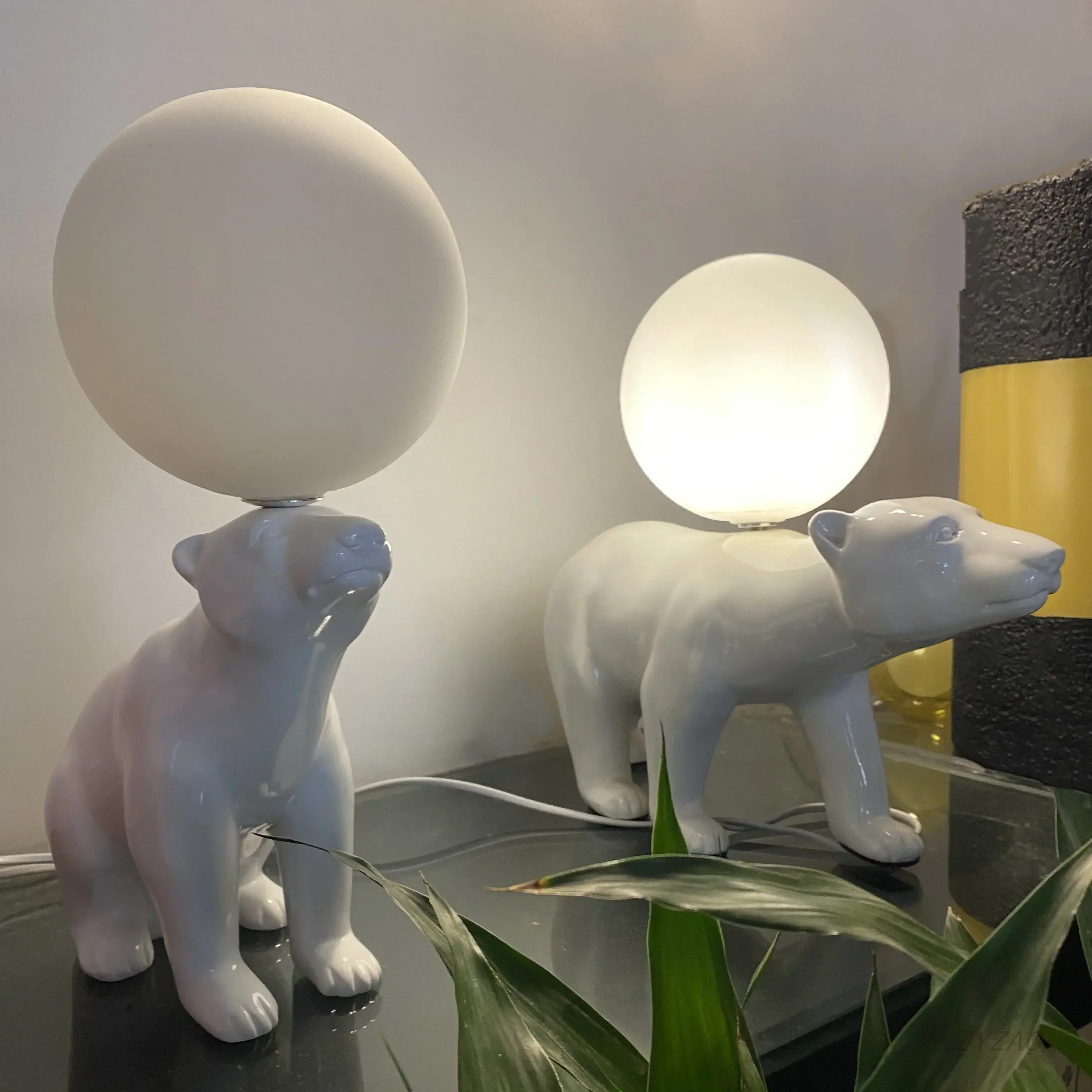 Nordic Design Resin Bear Table Lamp Led Desk Light with Glass Ball for Bedroom - Image 4