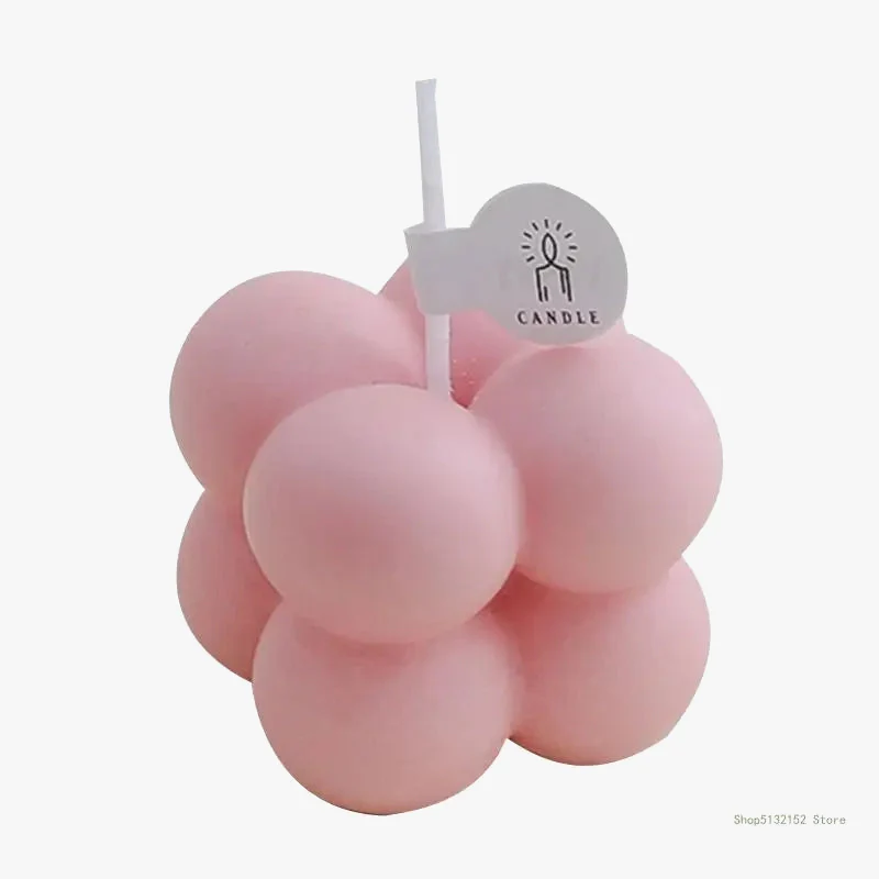 petite bougie parfumée en mini cube pour décorations festives - Image 7