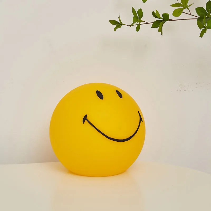 Simple sourire visage Led veilleuses USB Rechargeable PE lampe de nuit chambre d'enfants Protection des yeux chambre chevet décor lampe de bureau - Image 6
