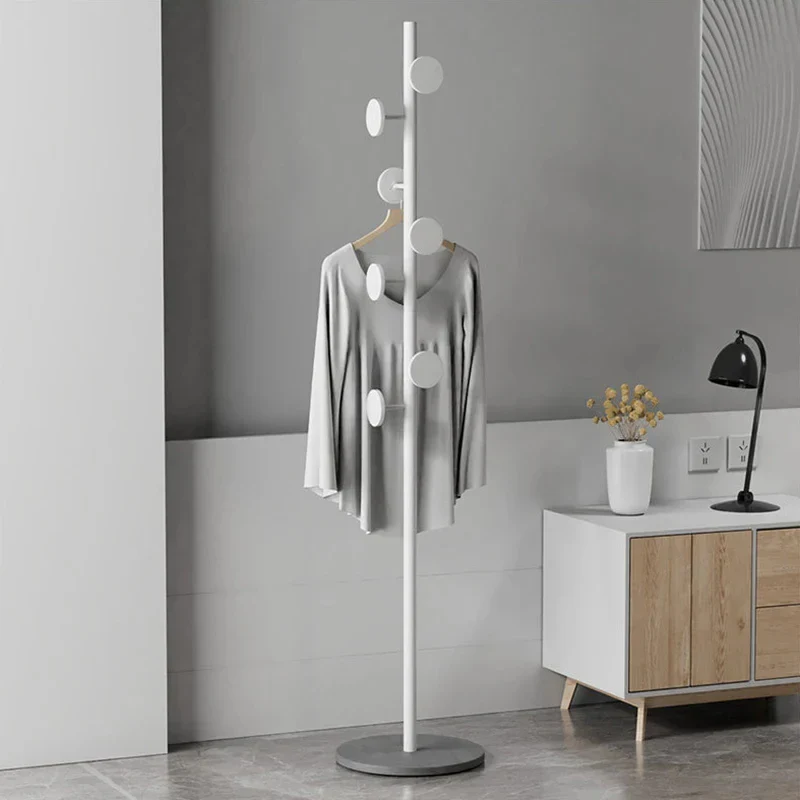 support autonome moderne pour vĂȘtements et accessoires - Image 3