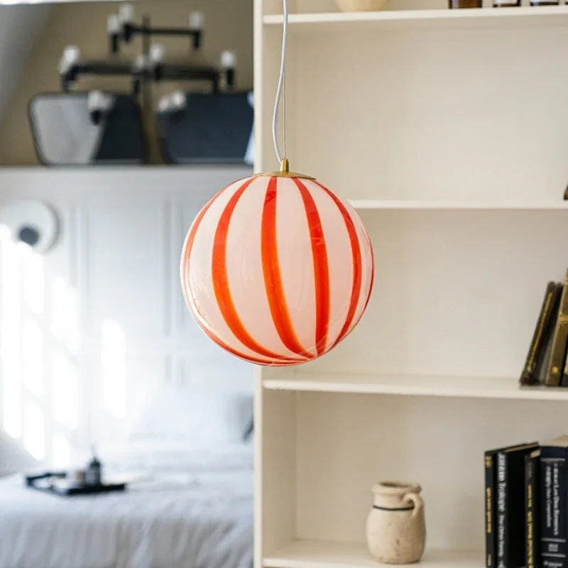 suspension créative en forme de boule de bonbon décorative à LED - Image 3