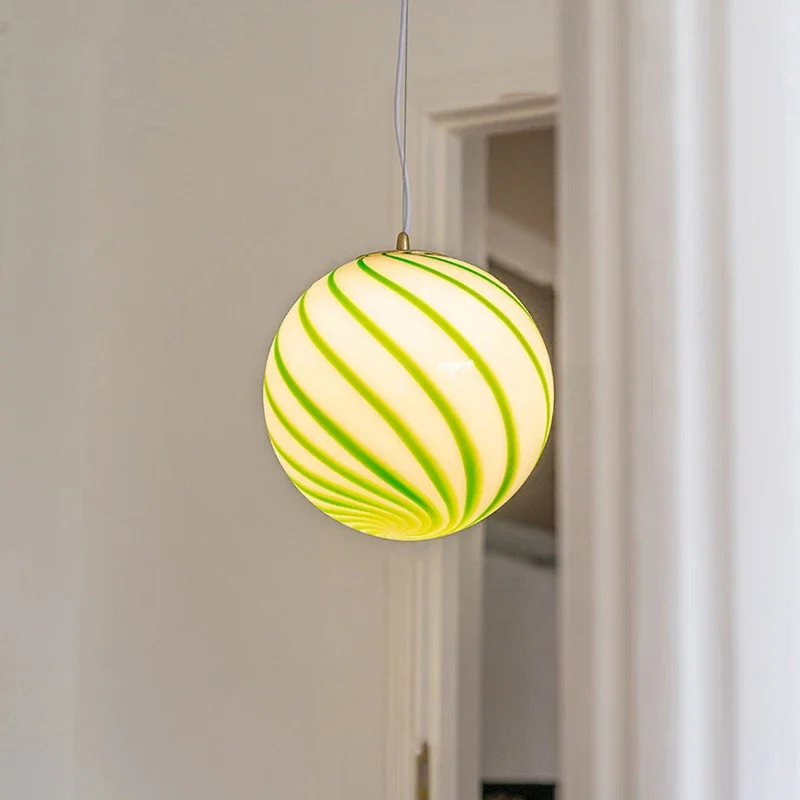 suspension créative en forme de boule de bonbon décorative à LED - Image 4