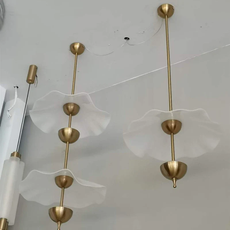suspension en métal doré design lotus style art déco - Image 3