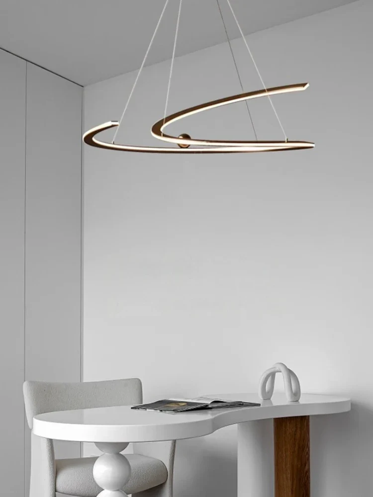 suspension minimaliste italienne à ligne irrégulière pour intérieur moderne - Image 3