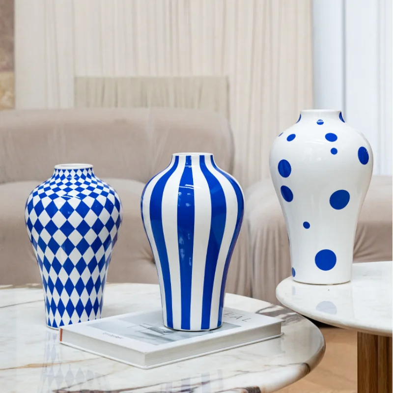 vase en céramique motif géométrique pour décoration florale artisanale - Image 4