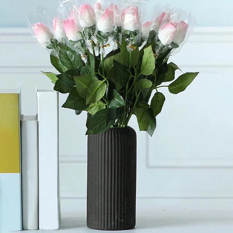 vase en plastique rayé pour arrangement floral décoratif - Image 5