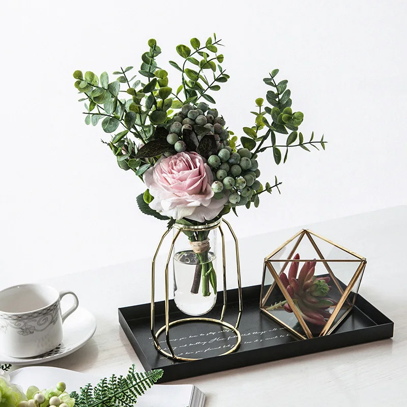vase géométrique en métal forgé pour décoration moderne - Image 3