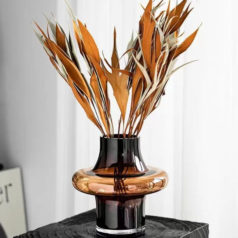 vase médiéval en verre pour fleurs séchées et composition florale - Image 3