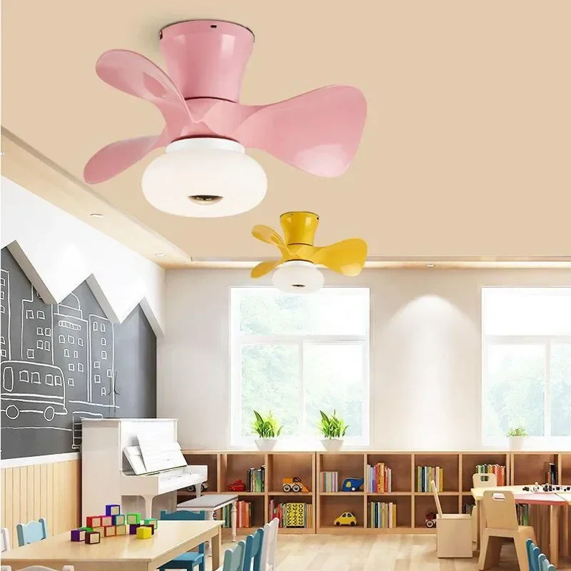 ventilateur de plafond lumineux pour espace commercial - Image 3